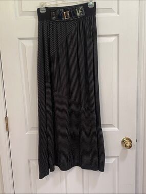 Magic- Women’s Black Striped Maxi Skirt with Belt Attached SZ L